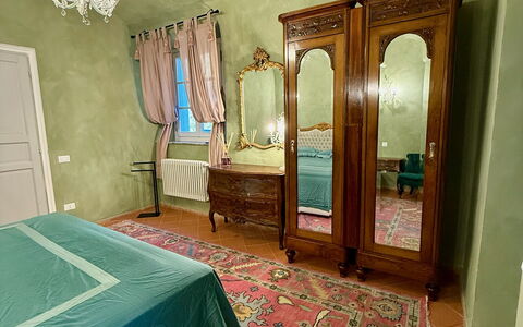 Villa Elisa: Mueble, Diseño De Interiores, Suelo, Piso, Pared, Madera, Habitación, Habitación, Techo, Cama