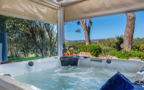 Nara: Arreglo De Tubería, Piscina, Sombra, Recurso, Jacuzzi, Eco Hotel, Bañera, Planta De Casa, Estructura Al Aire Libre