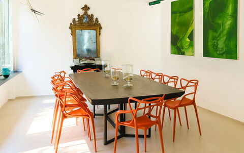 Portofino: Mueble, Piso, Diseño De Interiores, Madera, Suelo, Mesa, Cocina Y Comedor Mesa, Silla, Comedor, Encendiendo