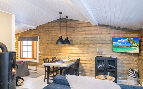Katajamäki: Madera, Piso, Diseño De Interiores, Casa, Techo, Suelo, Mueble, Casa, Cabaña, Habitación