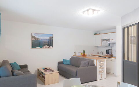 Palmier: Mueble, Diseño De Interiores, Piso, Suelo, Techo, Departamento, Habitación, Sofá, Sala, Casa