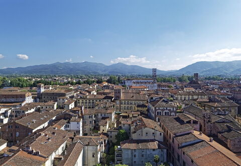 La Casa degli Artisti, Jacuzzi, Marliana: Tiempo De Día, Área Urbana, Ciudad, Barrio Residencial, Colina, Techo, By, Horizonte, Barrio, Paisaje