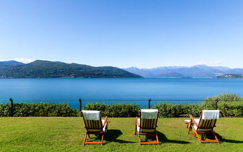 Isa Villa: Azul, Agua, Cuerpo De Agua, Accidentes Geográficos Montañosas, Paisaje Natural, Montaña, Colina, Costeras Y Los Accidentes Geográficos Oceánico, Cordillera, Mar