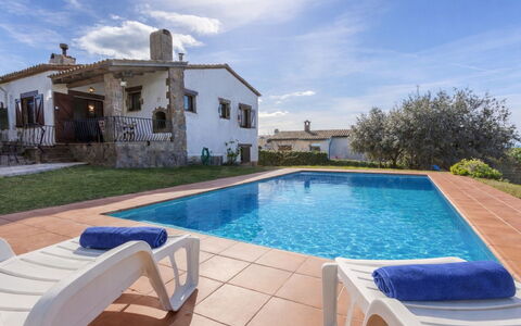 Villa Joan Salvat: Azul, Casa De Campo, Inmuebles, Villa, Piscina, Hotel