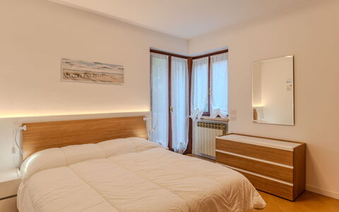 Le Busatte: Cama, Diseño De Interiores, Habitación, Madera, Mueble, Sábana, Piso, Techo, Lecho, Suelo