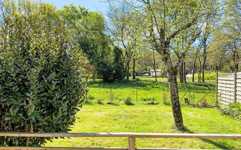 Maison Caradec: Arbusto, Jardín, Cabaña, Sombra, Paisajismo, Yarda, Patio Interior, Villa, Casa De Campo, Planta De Casa