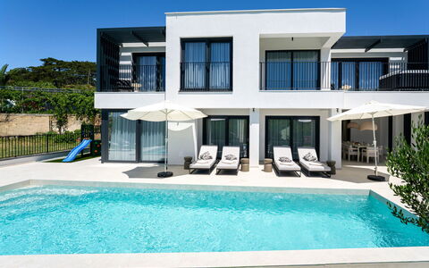 Loparia: Piscina, Recurso, Ocio, Mueble Para Exteriores, Eco Hotel, Villa, Hotel, Sunlounger, Vacaciones, Zona Tropical