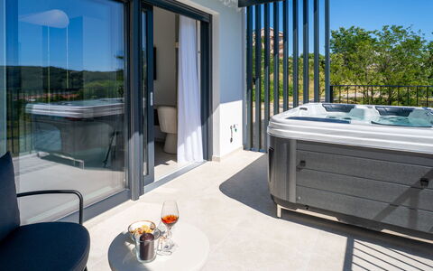Loparia: Material Compuesto, Piscina, Arreglo De Tubería, Recurso, Bañera, Hotel, Jacuzzi, Eco Hotel, Villa