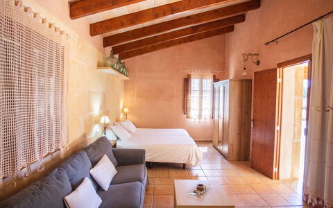 Ca Na Ines: Mueble, Diseño De Interiores, Piso, Suelo, Casa, Piscina, Techo, Recurso, Silla, Departamento