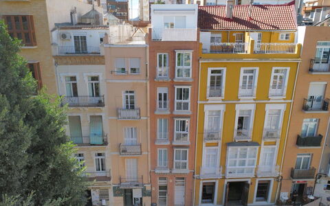 Cartagena 10: Departamento, Arquitectura, Barrio Residencial, Condominio, Material Compuesto, Diseño Urbano, Balcón, Uso Mixto, Sombra