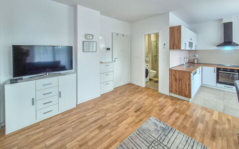 Marija: Diseño De Interiores, Piso, Suelo, Habitación, Departamento, Techo, Suelos De Madera, Madera Dura, Manchas De Madera, Gabinetes