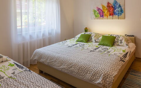 Holyday Home Midas: Cama, Lecho, Mueble, Diseño De Interiores, Habitación, Sábana, Linos, Habitación, Suelo, Textil