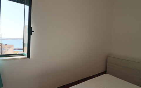 Giulia: Madera, Suelo, Piso, Habitación, Manchas De Madera, Habitación, Madera Dura, La Luz Del Día, Lecho, Linos