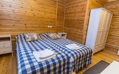 Saajomaja: Madera, Suelo, Piso, Mueble, Habitación, Manchas De Madera, Habitación, Madera Dura, Cama, Marco De La Cama