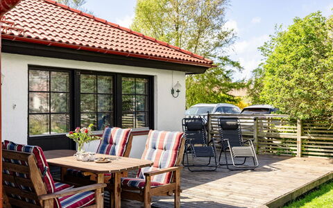Villshärad: Mueble, Mueble Para Exteriores, Silla, Mesa, Mesa Al Aire Libre, Casa, Mesa De Café, Patio, Jardín, Cocina Y Comedor Mesa