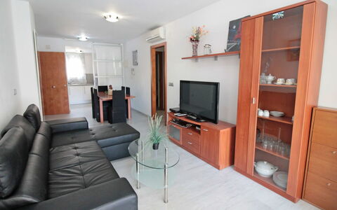 Elegance: Habitación, Propiedad, Mueble, Sala, Edificio, Diseño De Interiores, Casa, Bienes Raíces, Suelo, Casa