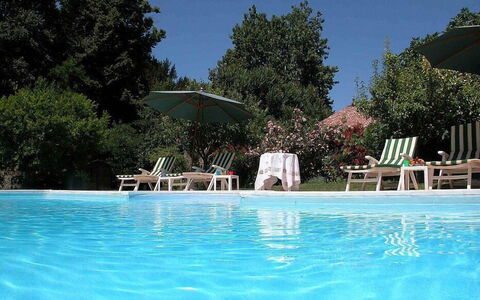 Villa Castellani: Piscina, Azul, Mueble Para Exteriores, Mueble, Verano, Recurso, Paraguas, Sunlounger, Silla, Ocio