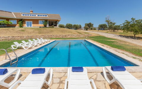 Finca El Olivar: Departamento, Arquitectura, Barrio Residencial, Condominio, Material Compuesto, Diseño Urbano, Balcón, Uso Mixto, Sombra