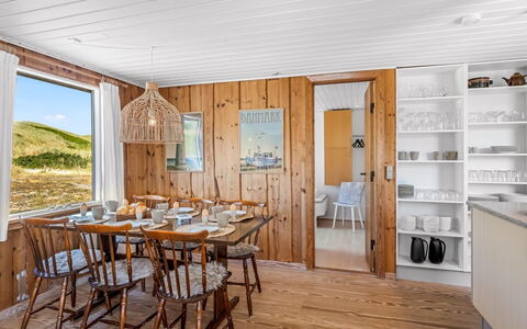 Monna - from the Sea: Madera, Comedor, Madera Dura, Tablón, Cocina Y Comedor Mesa, Manchas De Madera, Maderas, Suelos De Madera, Cuarto De Troncos