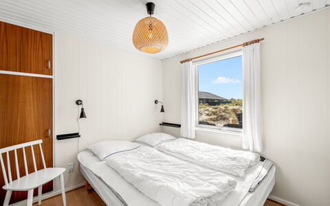 Monna - from the Sea: Habitación, Casa, Cama, Marco De La Cama, Lecho, Sábana, Hotel, Pintar, Linos, Almohada