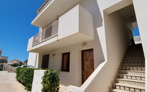 Borgo Vigata 3: Barrio Residencial, Casa, Departamento, Balcón, Inmuebles, La Luz Del Día, Yeso, Entrada De Coches, Villa