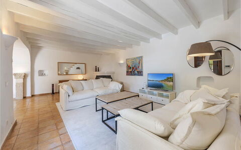 Can Cabana: Mueble, Sofá, Diseño De Interiores, Piso, Techo, Suelo, Casa, Sala, Habitación, Departamento
