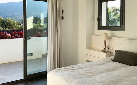 Villa Luisa: Mueble, Diseño De Interiores, Cama, Pared, Habitación, Piso, Techo, Casa, Suelo, Habitación