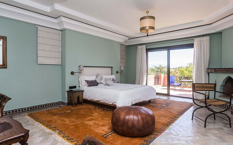 Villa Annarosa: Mueble, Diseño De Interiores, Suelo, Piso, Recurso, Piscina, Hotel, Villa, Eco Hotel, Silla