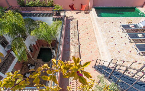 Riad Special: Material Compuesto, Diseño Urbano, Departamento, Balcón, Patio, Inmuebles, Hacienda, Piscina, Manchas De Madera