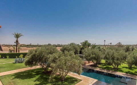 Villa Portraits: Piscina, Jardín, Paisajismo, Recurso, Reflexión, Piscina De Reflejo, Fuente De Agua, Hacienda, Pasarela