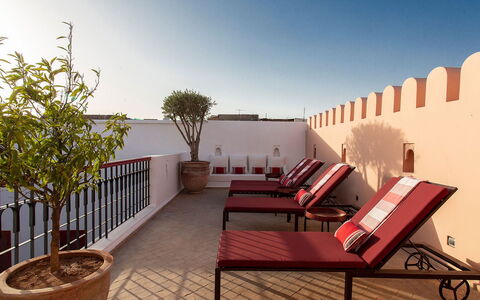 Dar Splendid: Diseño De Interiores, Piso, Suelo, Departamento, Habitación, Pintar, Hotel, Lámpara, Cama, Yeso