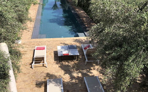 Villa Susan: Piscina, Jardín, Patio Interior, Mueble Para Exteriores, Paisajismo, Yarda, Hacienda, Sunlounger, Eco Hotel, Recurso