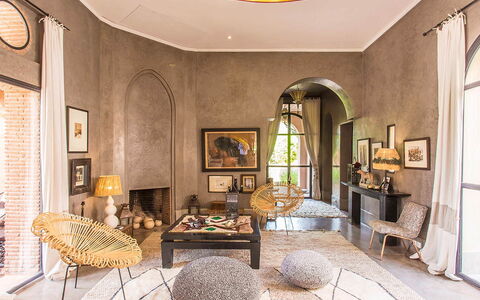 Villa Zagar: Mueble, Diseño De Interiores, Pared, Piso, Suelo, Techo, Encendiendo, Silla, Casa, Sala