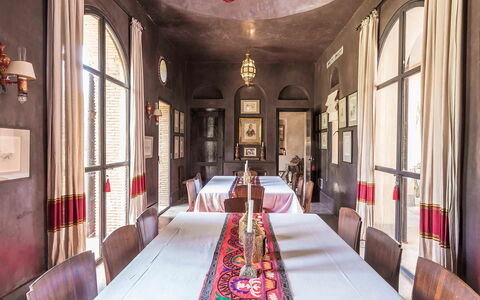 Villa Zagar: Mueble, Diseño De Interiores, Piso, Mesa, Silla, Techo, Suelo, Comedor, Encendiendo, Cocina Y Comedor Mesa