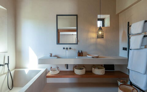 Dar Sun: Pared, Diseño De Interiores, Arreglo De Tubería, Lavabo Del Baño, Piso, Baño, Techo, Suelo, Lavabo, Grifo