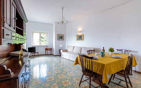 Casa Iago: Piso, Suelo, Diseño De Interiores, Habitación, Techo, Mueble, Loseta, Suelos De Madera