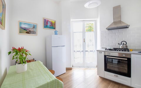 Casa Iago: Aparato De Cocina, Mueble, Piso, Electrodoméstico, Diseño De Interiores, Cocina, Suelo, Madera, Electrodoméstico, Habitación
