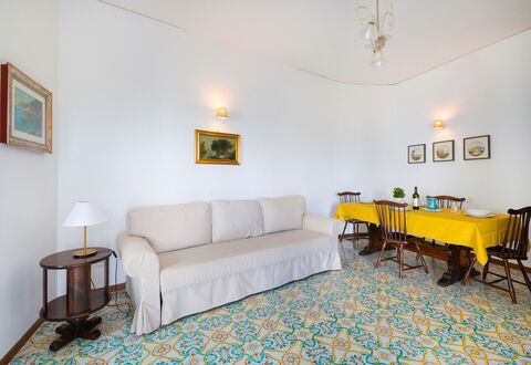 Casa Iago: Piso, Suelo, Diseño De Interiores, Mueble, Habitación, Techo, Alfombra, Sala