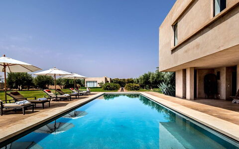 Villa Noria: Piscina, Recurso, Piscina De Reflejo, Inmuebles, Fuente De Agua, Reflexión, Villa, Paisajismo, Thermae
