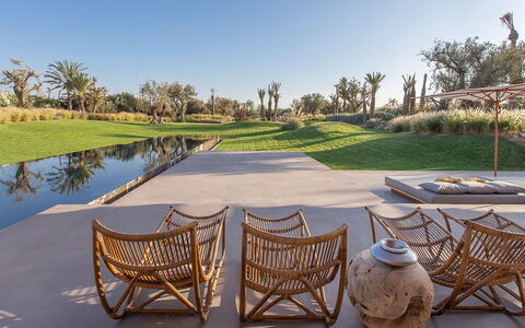 Villa Palmeraie: Jardín, Paisajismo, Mueble Para Exteriores, Recurso, Eco Hotel, Estanque, Sunlounger