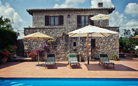 Villa Selvamica: Azul, Piscina, Recurso, Paraguas, Mueble Para Exteriores, Maceta, Inmuebles, Villa, Sunlounger, Hacienda