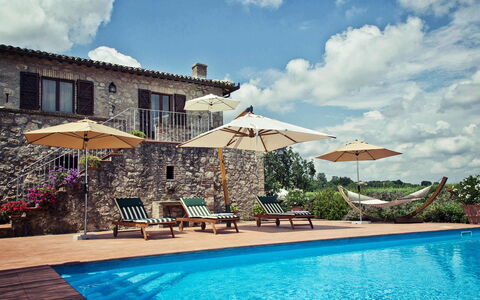Villa Selvamica: Piscina, Recurso, Mueble Para Exteriores, Sunlounger, Inmuebles, Villa, Eco Hotel, Paraguas, Casa De Campo, Paisajismo