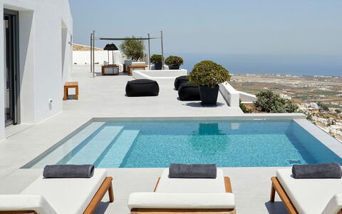 Villa Kenan: Recurso, Mueble Para Exteriores, Sunlounger, Mar, Silla, Piscina, Villa, Hotel, Eco Hotel, Sillón