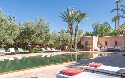 Villa Exotic: Silla, Recurso, Piscina, Mueble Para Exteriores, Hacienda, Hotel, Sunlounger