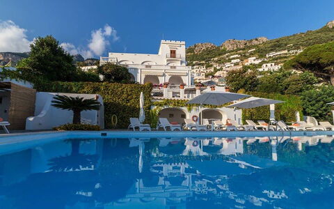Villa Desideria: Piscina, Recurso, Ciudad De Vacaciones, Hotel, Thermae, Villa, Pueblo De Montaña, Hacienda, Hotel Boutique