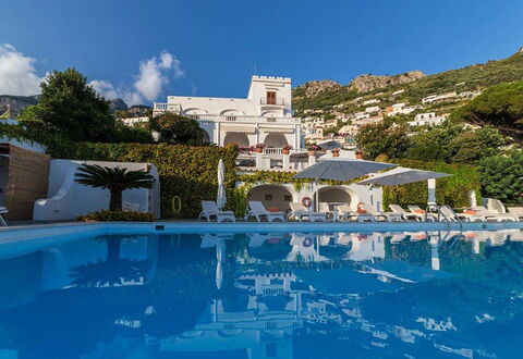 Villa Desideria: Piscina, Recurso, Ciudad De Vacaciones, Hotel, Thermae, Villa, Pueblo De Montaña, Hacienda, Hotel Boutique