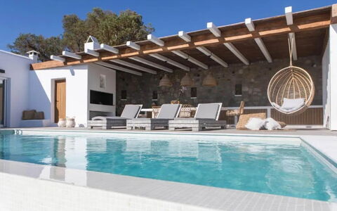 Villa Sonia: Piscina, Casa, Mueble Para Exteriores, Recurso, Sombra, Inmuebles, Villa, Silla, Diseño, Eco Hotel