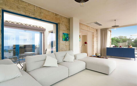 Villa Smeralda: Piso, Suelo, Mueble, Diseño De Interiores, Arquitectura, Departamento, Casa, Sofá, Sala