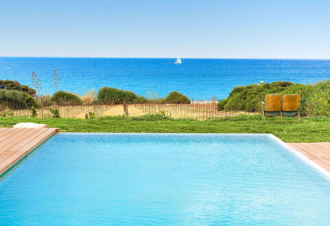Villa Smeralda: Azul, Agua, Mar, Piscina, Costeras Y Los Accidentes Geográficos Oceánico, Ocio, Oceano, Recurso, Sombra, Costa