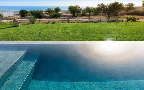 Villa Miriam: Azul, Piscina, Material Compuesto, Recurso, Sombra, Eco Hotel, Fuente De Agua, Paisajismo, Loseta, Zona Tropical
